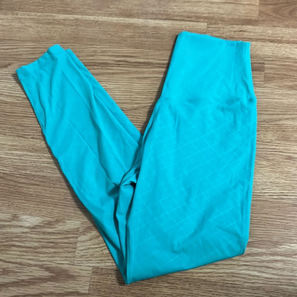 Shefit Leggings Size Medium